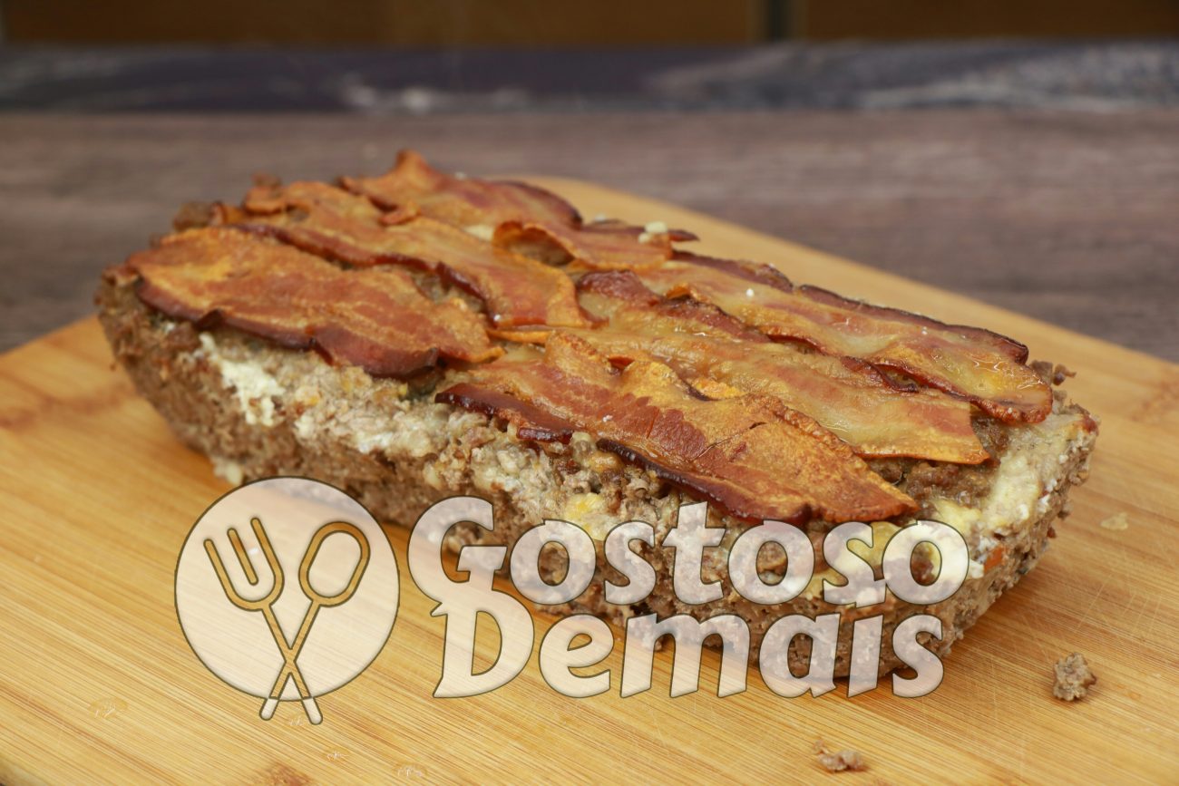 Bolo de Carne Recheado