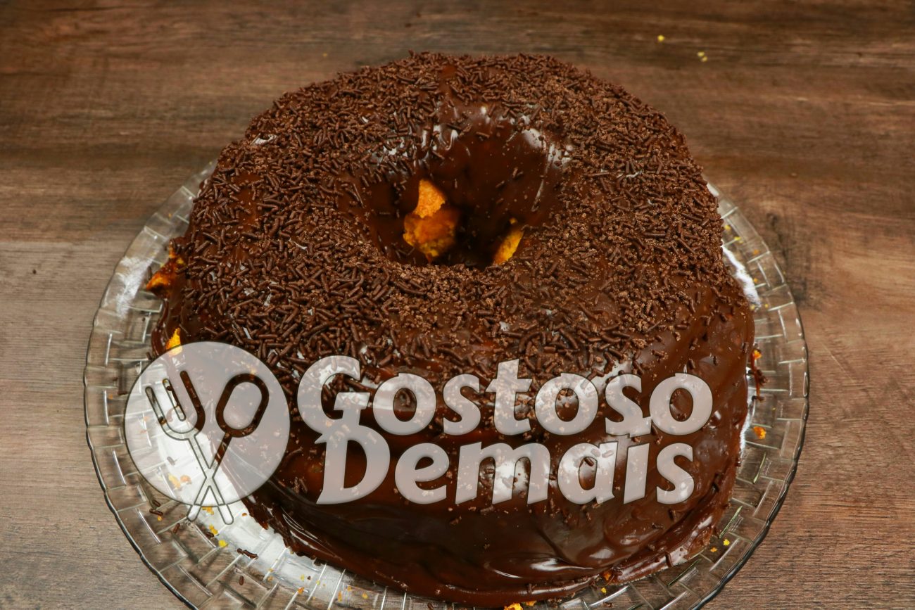Bolo de Cenoura com Brigadeiro Trufado